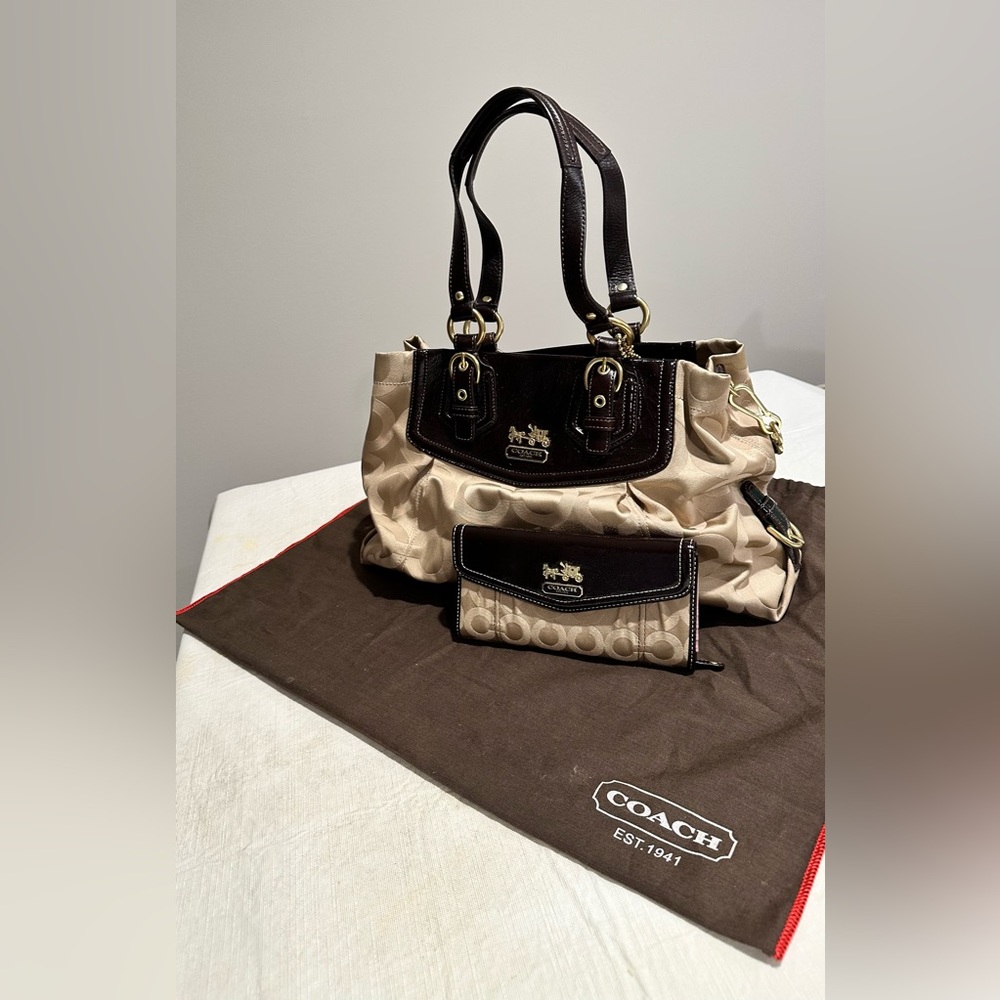 Excellent condition classic brown coach shoulder bag and wallet